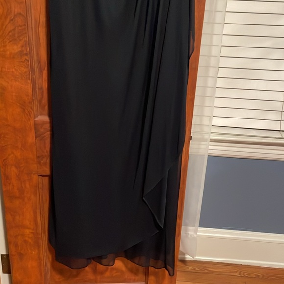 Elegant Dark Navy Blue Evening Dress - Picture 5 of 8